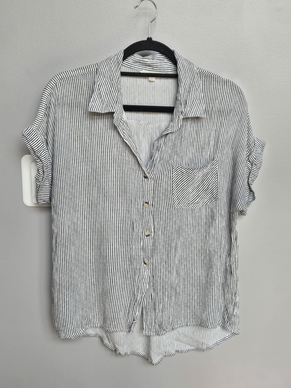 Striped Short-Sleeve Button-Up Shirt - White/Black